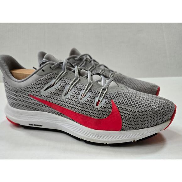 Nike Women's Quest 2 Shoes Wolf Grey Red Orbit Half Blue Size 9.5 - Picture 1 of 9